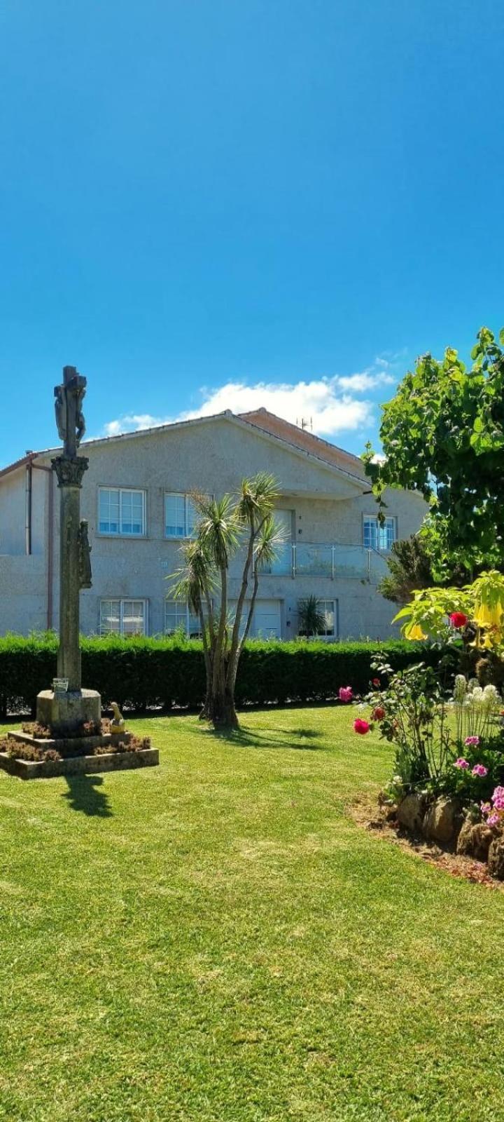Apartamentos Turisticos Casa Sandra Sanxenxo Exteriör bild